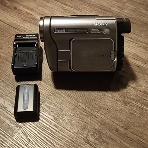 Sony Digital8 Camcorder Digital Video 8 Camcorder DCR-TRV280 TESTED TRANSFER - Picture 1 of 7