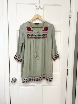 Top túnica boho bordada Romeo + Julieta verde salvia campesino floral hippie talla M Foto 1 de 4