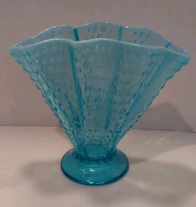 Fenton Glass Blue Opalescent Hobnail Scalloped Fan Vase 8x10x3” Vintage Pre-1970 - Picture 1 of 4