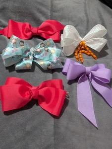 Fünf handgefertigte Haarschleifen - Bild 1 von 12