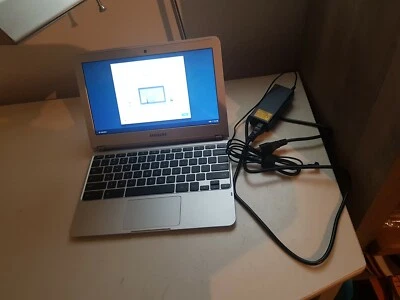 Chromebook Samsung Exynos 11.6" 16GB 1.7GHz Bluetooth XE303C12  Foto 1 de 4