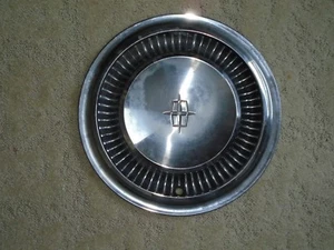 Crysler orFord Hub Cap - Foto 1 di 2