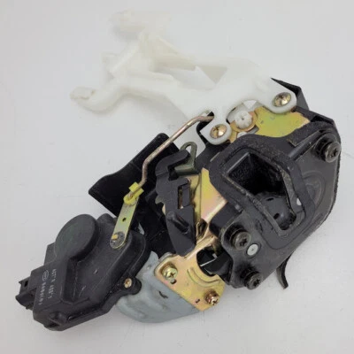 Hyundai Santa Fe 2005 actuador de bloqueo de puerta lateral del pasajero trasero con pernos Foto 1 de 3