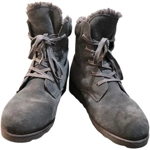 BEARPAW® Men's 11.5 Pheobe Charcoal Suede Lace-Up Combat Boot Women's Size 13 - Picture 1 of 5
