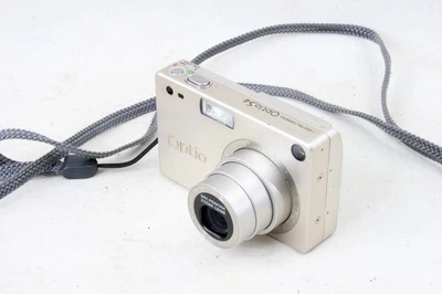 TESTED Pentax Optio S4 digital point&shoot camera 4.0mp, 256mb card, pouch -2003 - Image 1 of 4