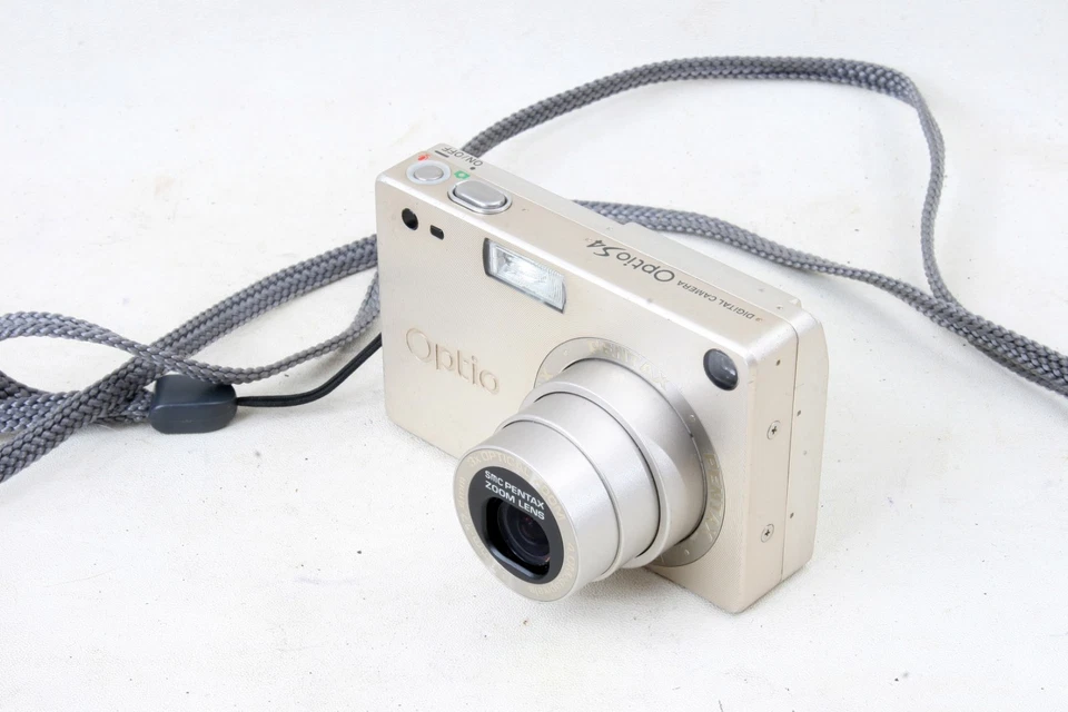 TESTED Pentax Optio S4 digital point&shoot camera 4.0mp, 256mb card, pouch -2003 - Image 1 of 4