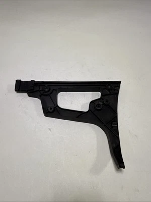 AUDI A5 Quattro 2008-2017 - Guía de parachoques trasero izquierdo/soporte 8T0807453 OEM Foto 1 de 4