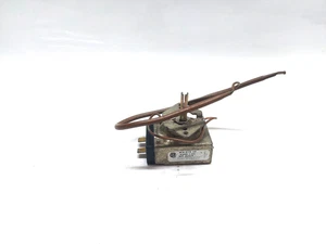 INVENSYS KX-374-12 THERMOSTAT 5300-7 1H MT 423°F 50VA 120-277VAC - Picture 1 of 9