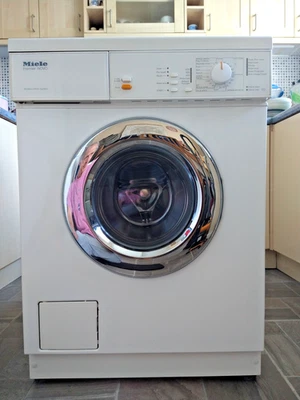 Miele Washing Machine Novotronic W842 - Image 1 of 4
