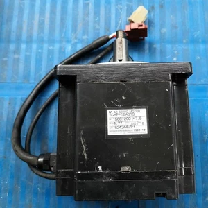 one used YASKAWA AC SERVO MOTOR SGMP-15A313 Fast Shipping - Picture 1 of 4