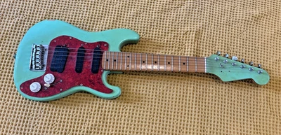 Short scale strat kit, and Carvin bridge humbucker, Carvin single coils - Image 1 of 4