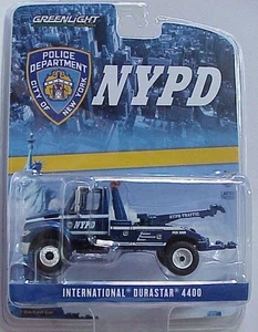 Greenlight Series NYPD International Durastar 4400 tow truck - Picture 1 of 5