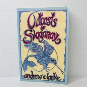 Libro de bolsillo medio de ficción de fantasía de Andrew Clarke Outcasts of Skagaray - Imagen 1 de 7