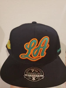 Gorra Los Angeles Lakers 2010 NBA Finals HWC NBA 50 7 5/8 ajustada Mitchell Ness - Imagen 1 de 6