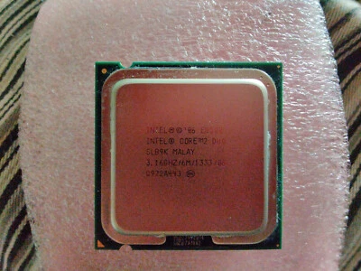 Intel Core 2 Duo E8500 SLB9K 3.16GHz LGA775 6MB Wolfdale 45nm Processor 65W - Image 1 of 2