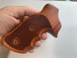 New Checker wood Handle Grips for Ruger GP100 Super Redhawk#No.1 - Picture 1 of 6