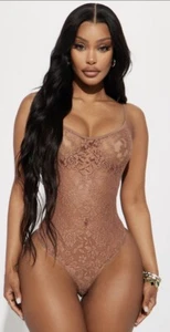 Fashion Nova Spitzenbody - taupe Gr. M - Bild 1 von 3