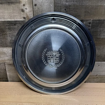 1972 1973 Cadillac Eldorado Feetwood Hubcap Wheel Cover 72 73 70s Caddy 1600254 - Image 1 of 4