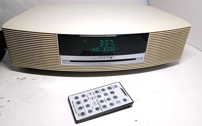 Sistema de música BOSE Wave reproductor de CD radio AM/FM con modelo remoto AWRCC2 BONITO Foto 1 de 4