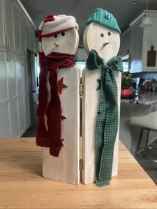 (#618) Zwei klappbare Schneemann aus Holz 16,5 Zoll groß - Bild 1 von 16