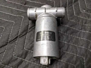 Válvula de control de aire de ralentí en forma de T BMW E34/E36/E38/E39/E46/E53/E60/E3/E85 Bosch 0280 - Imagen 1 de 7