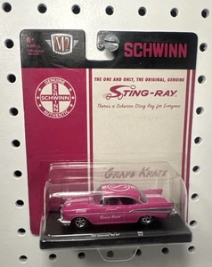 M2 Machines - SCHWINN - GRAPE KRATE - 1957 CHEVY Bel Air - 1/64 Diecast - NEU! - Bild 1 von 5