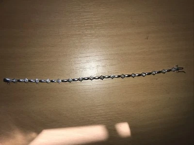 Brazalete tenis oro blanco 14K 16 diamantes, oro 6,7 gramos Foto 1 de 4