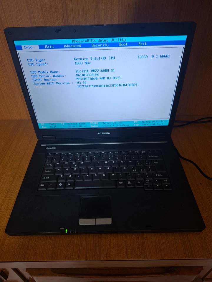 PC Portatile Toshiba Satellite L30-105 - Immagine 1 di 1