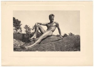 Original Vintage 30er Jahre männlicher Schwimmer mit sportlichem Körper - Bild 1 von 2