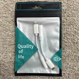 2X AUX Adapter Cable Headphone Jack Audio Earphone For iPhone 13 12 11 X 8 7 - Picture 1 of 3