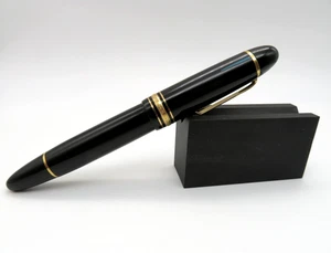 Montblanc Meisterstück 149 Füller Schwarz 585 Tri Color  Gold Feder M Top - Bild 1 von 13