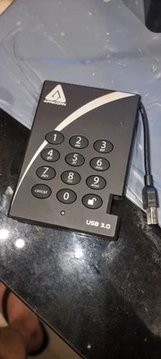 Apricorn Aegis Padlock 3 USB 3.1 external HDD 1TB 2.5" numeric lock - Image 1 of 3