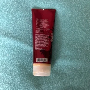 Bath and Body Works Japanese Cherry Blossom Body Cream Signature Collection 8oz - Picture 1 of 2