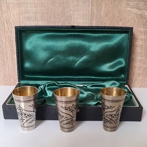 Vintage sowjetische silberne Gläser geschwärztes Muster für Wodka 875 mit einem Stern. - Bild 1 von 12