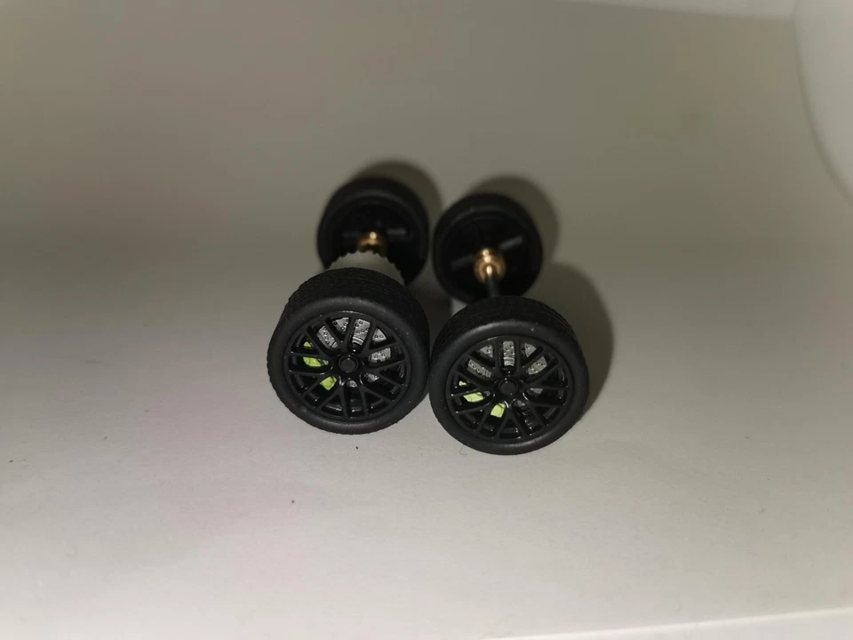 Carrera Digital 132 30788, 30711, 30697 ...Porsche 918 -- Achsen + Reifen - NEU