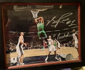 Derrick Rose “Poohdini” Inscription 8x10 Autograph RARE COA - Picture 1 of 3