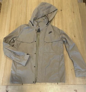Nike Rain Jacket Boys Size XL - Picture 1 of 3