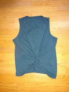 Women's Lululemon Top Shirt Size 4 6? - Picture 1 of 4
