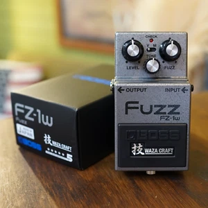 Boss FZ-1W Fuzz WAZA CRAFT Vintage Moden Gitarren-Effekt-Pedal - Bild 1 von 11