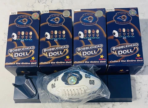 2002 ST. LOUIS RAMS HARDEE'S COMPLETE BOBBLEHEAD SET WITH STAND AND FOOTBALL Cover