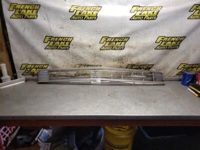 Rejilla cromada para Chevy II 1133244 1966 Foto 1 de 4