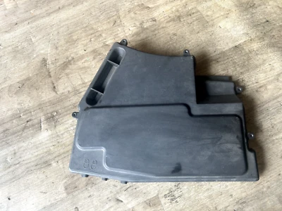 BMW 550I 650I 528I 645I FABRICANTE DE EQUIPAMENTO ORIGINAL 04-07 TAMPA DA CAIXA DE FUSÍVEIS DO MOTOR DIANTEIRO - Imagem 1 de 3