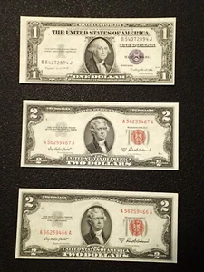 1935G One Dollar Bill Blue Seal & Two 1953A Two Dollar Bills Red Seal - Picture 1 of 7