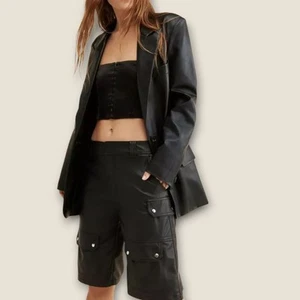 Free People A New Wave Vegan Faux Leather Shorts - W28 in- Black - RRP £108, BN - Picture 1 of 8