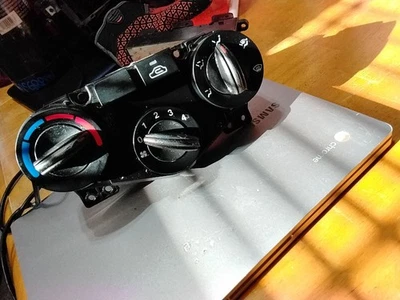 2006 2011 Kia Rio HVAC AC Heat Temperature Climate Control OEM 97250-1GXXX - Image 1 of 3