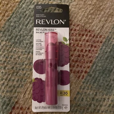 Lápiz labial Revlon Kiss Balm 035 Berry Burst FPS 20 hidratación duradera aceites naturales Foto 1 de 3