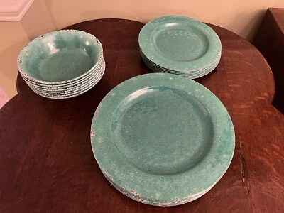 8 settings LAURIE GATES Melamine Dinnerware Set 24 Piece Green - Image 1 of 4
