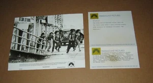 Original THE WARRIORS Press Kit Still With Snipe #6 WALTER HILL Beck DAVID KELLY - Picture 1 of 1