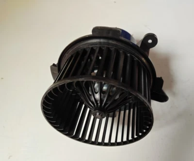 Ventilador de aquecedor interno compatível com Citroen C4/Peugeot 307 OE-6441S6, 6441Y7 - Imagem 1 de 3