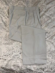 Claiborne Men’s Double Pleated Front Khaki Trousers Cuffed 31/30 - Picture 1 of 7